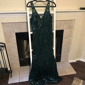 Emerald green sequins dress